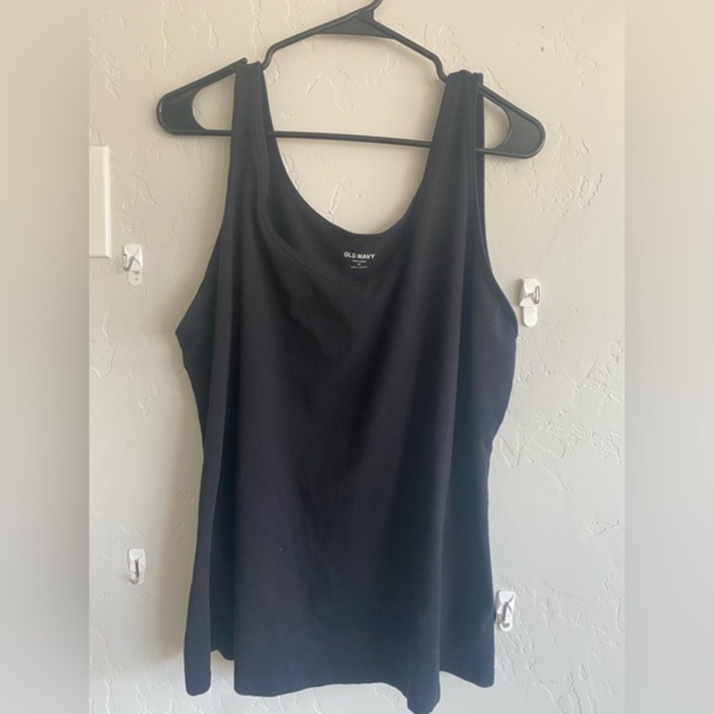 Old navy black womens undershirt